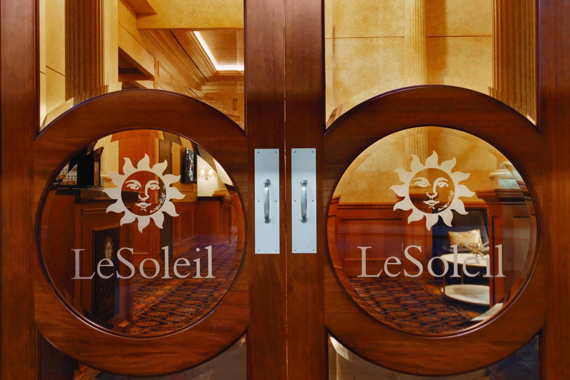 Executive Hotel Le Soleil Нью-Йорк Экстерьер фото